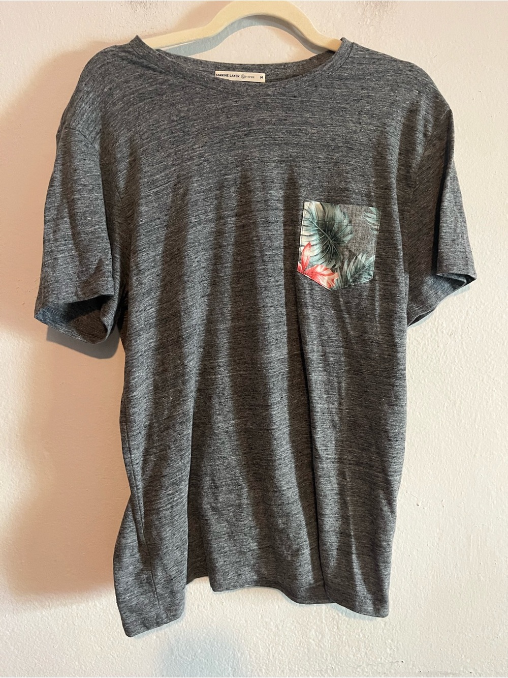 Marine Layer Re-Usable Men’s Heather Gray Pocket Crew Neck T-Shirt Medium